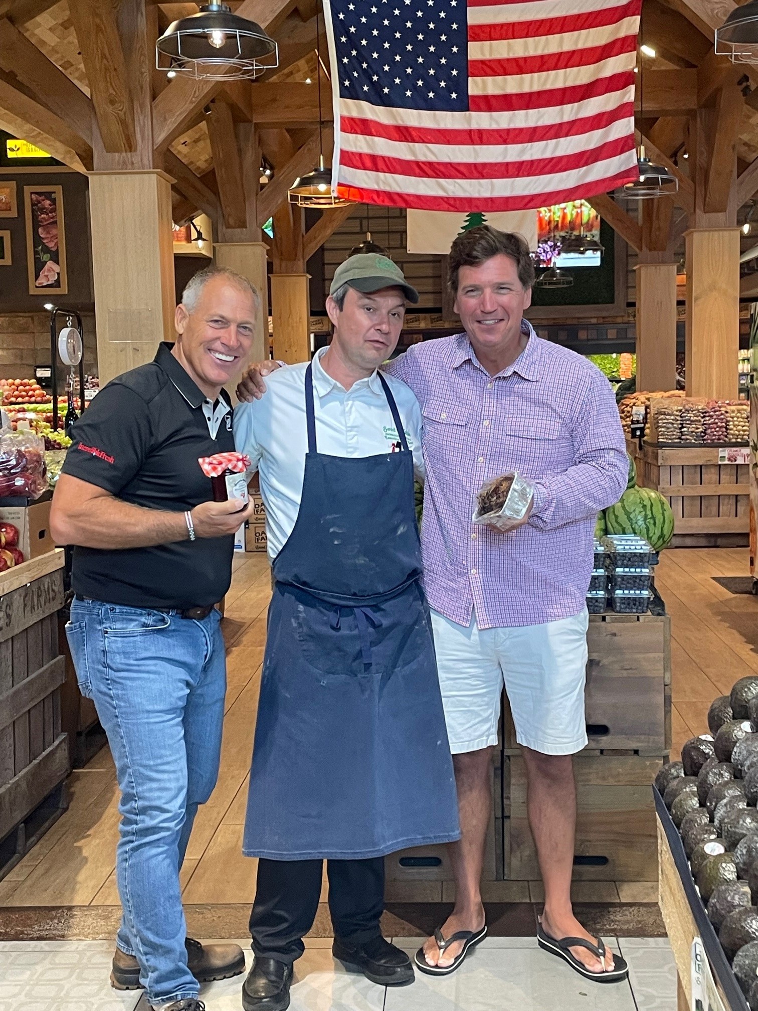 Alfie Oakes Proudly Hosts Tucker Carlson at Seed to Table!